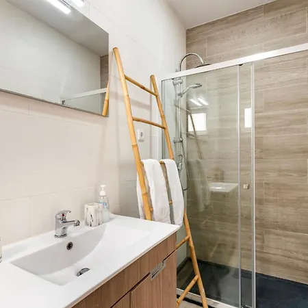 Beautiful House In Matosinhos - By Guest *