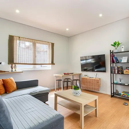 Beautiful House In Matosinhos - By Guest