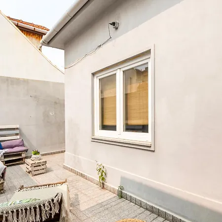 Beautiful House In Matosinhos - By Guest *